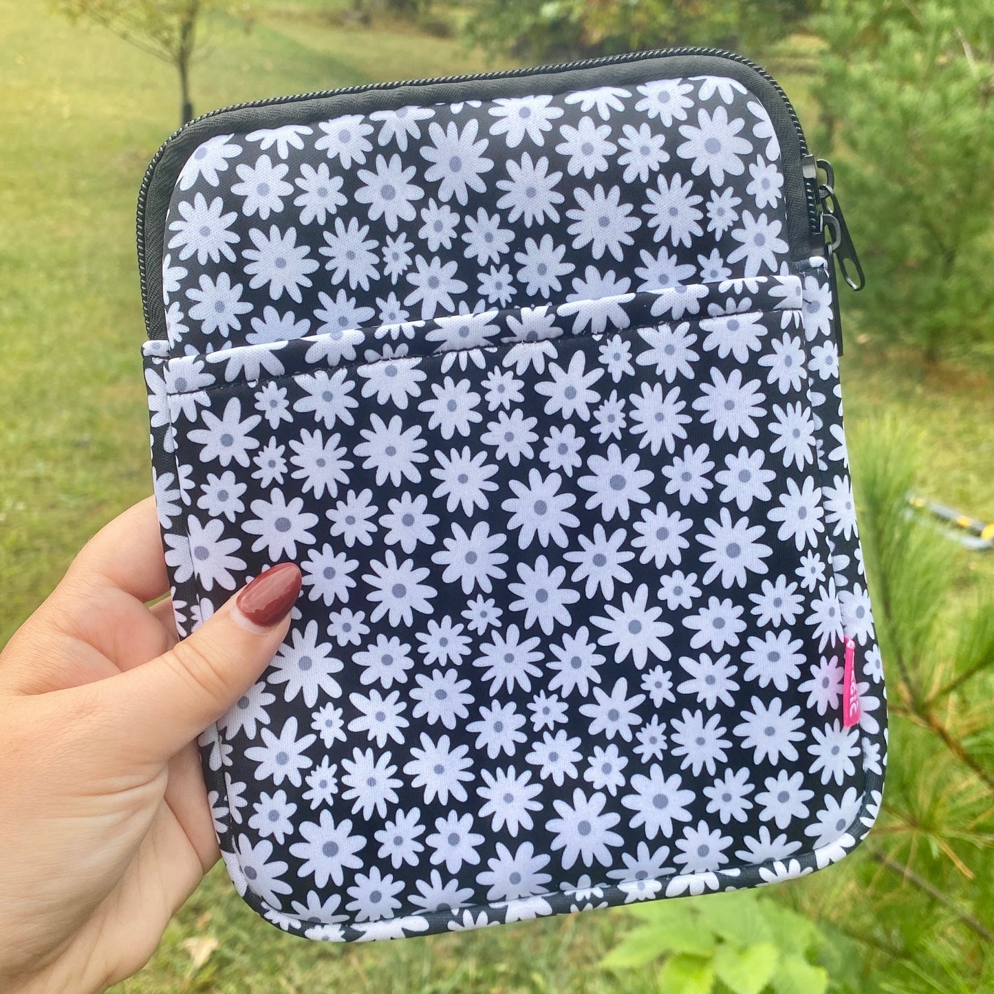 Daisy Daze Small Tablet Sleeve